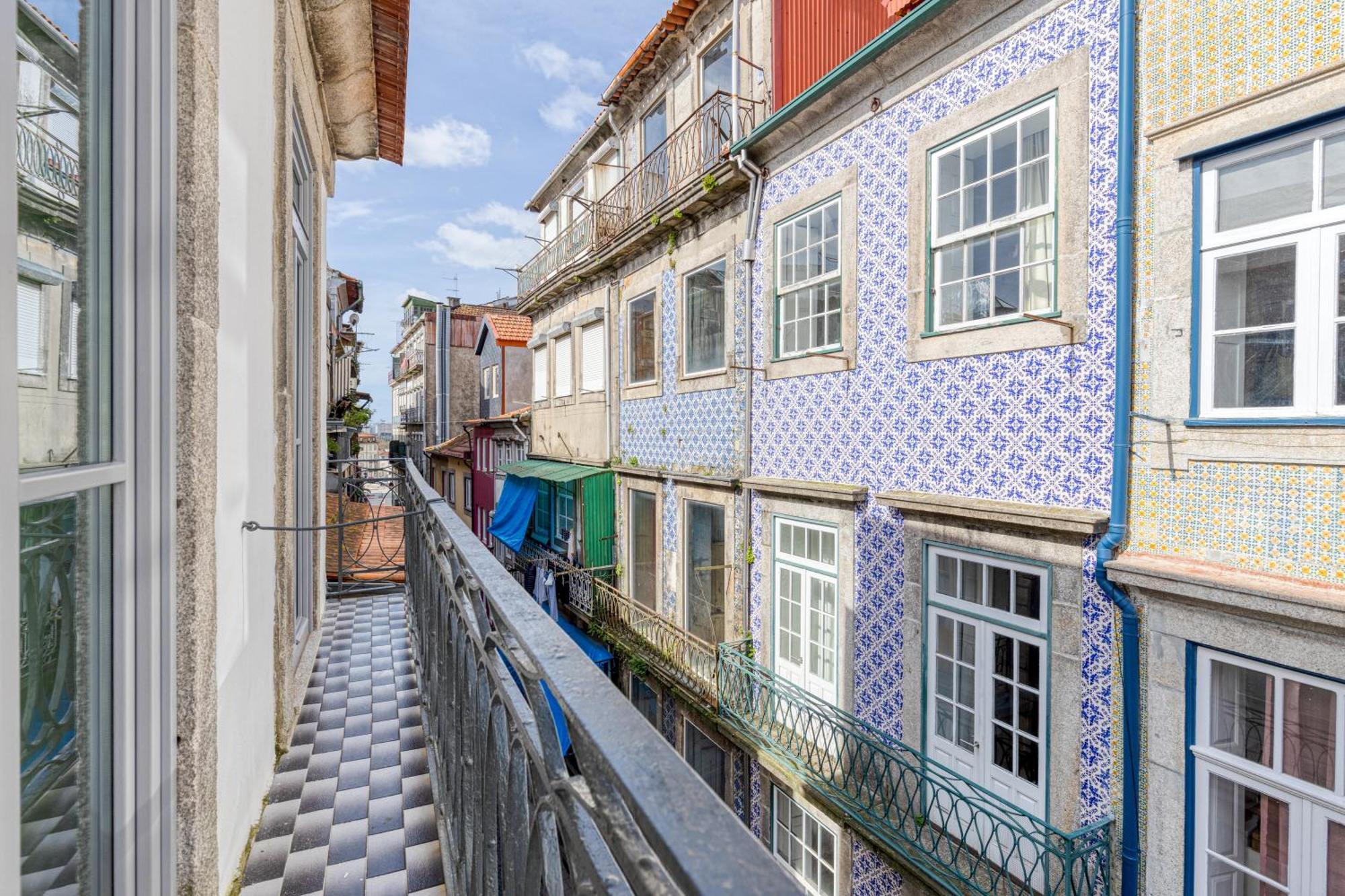 Apartamento Oporto Guest Casa Dos Clerigos Exterior foto